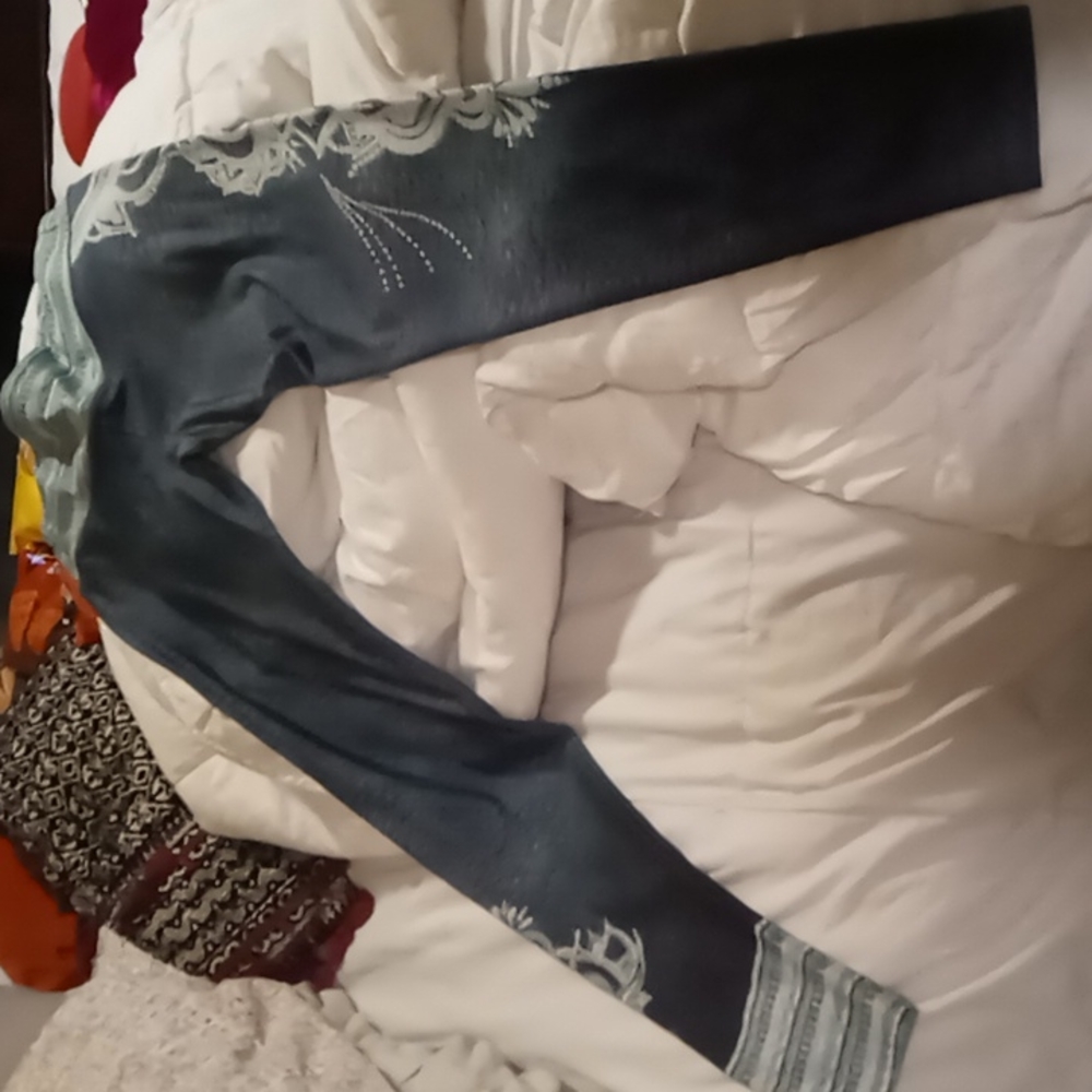 onzie light and dark blue leggings